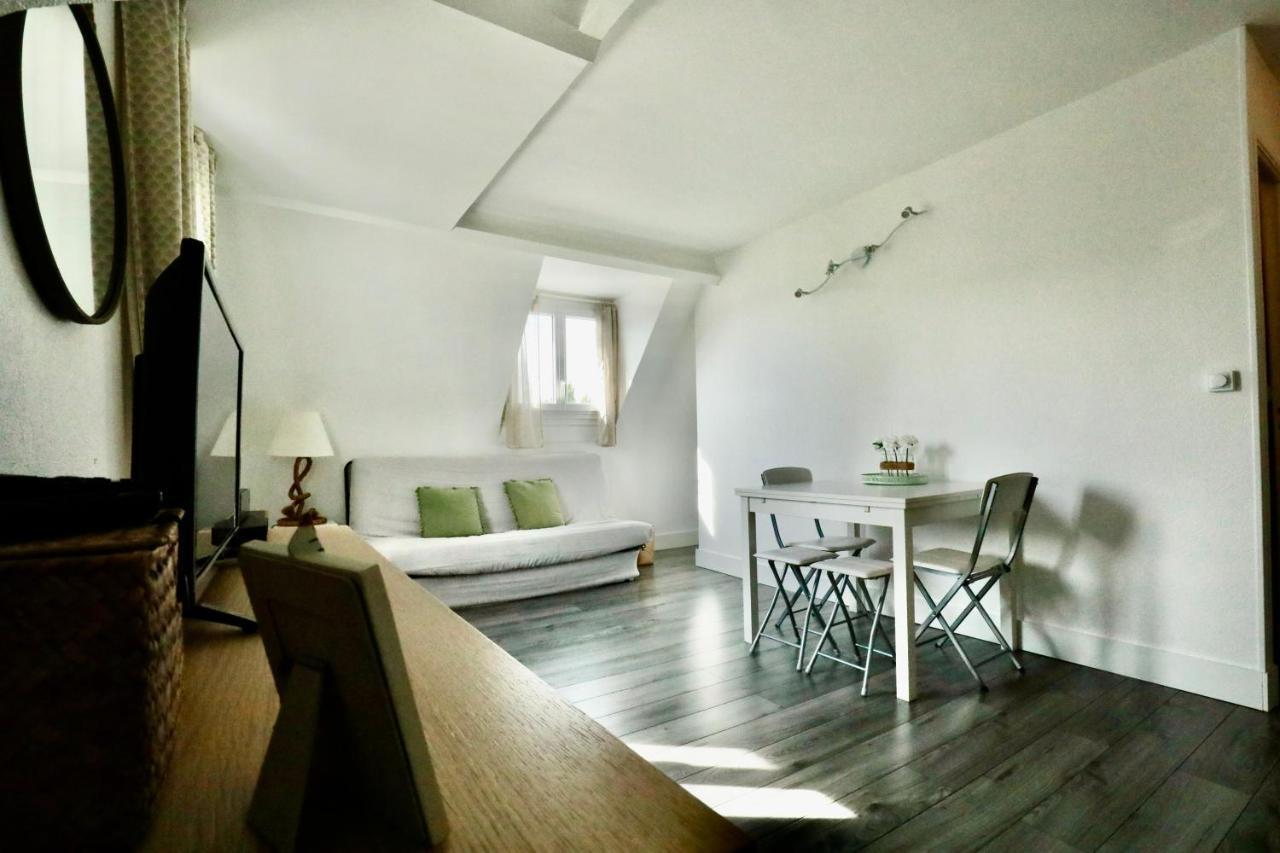 Appartement De L'Hippodrome Avec Deux Chambres Deauville Kültér fotó